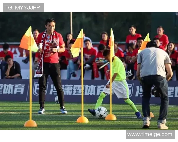 充满爱心与责任感的足球明星：他们的场外温暖故事与无私奉献